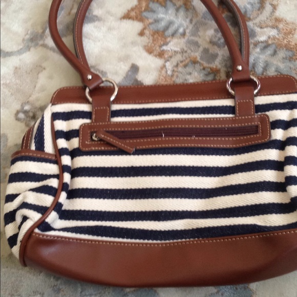 Purse - Picture 2 of 3